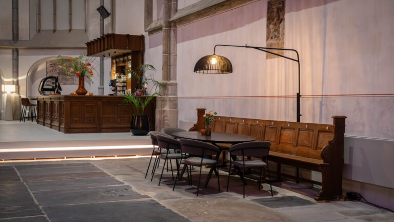 Filosofisch Café | Filosofische Tafel | Filosoferen over Beleefdheid — lezing in Overijssel
