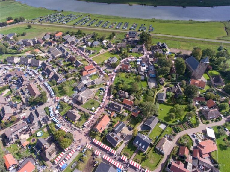 Braderie – Rommelmarkt — muziek in Overijssel