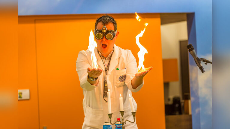 Interactief kindercollege: Mad Science — familie-kids in Overijssel